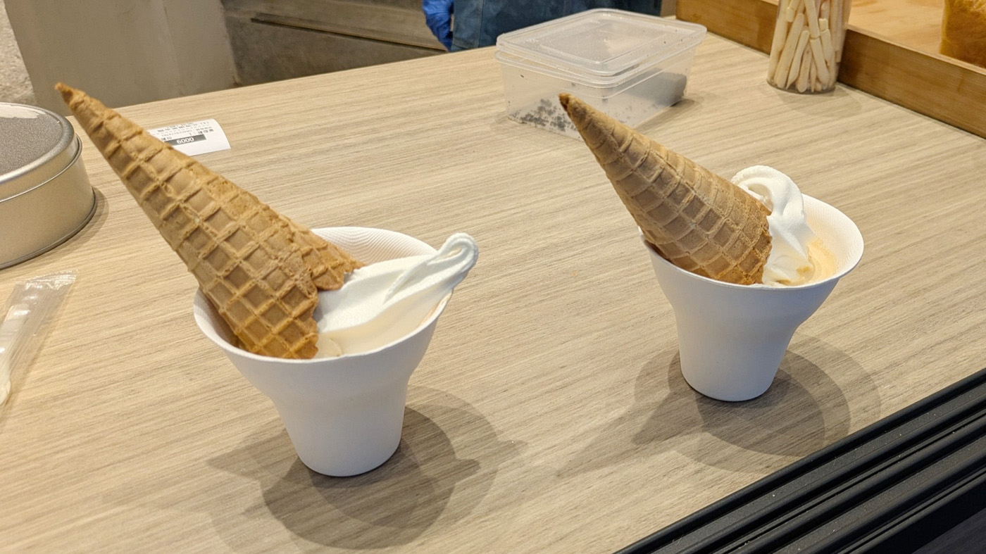 よつ葉のソフトクリームを使用したアフォガート(十分幸福駅で)