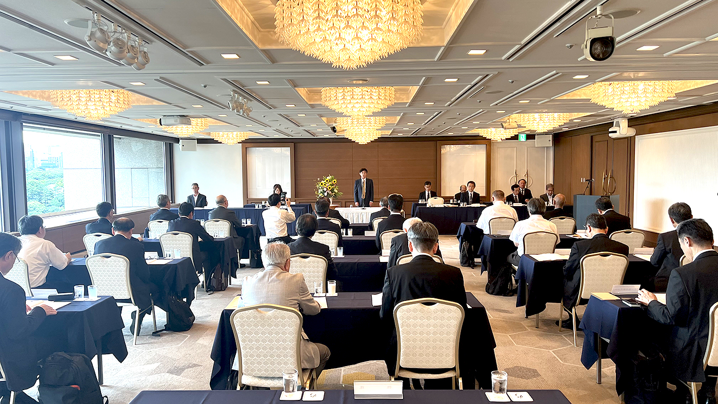 都内で開かれた日本草地畜産種子協会の総会