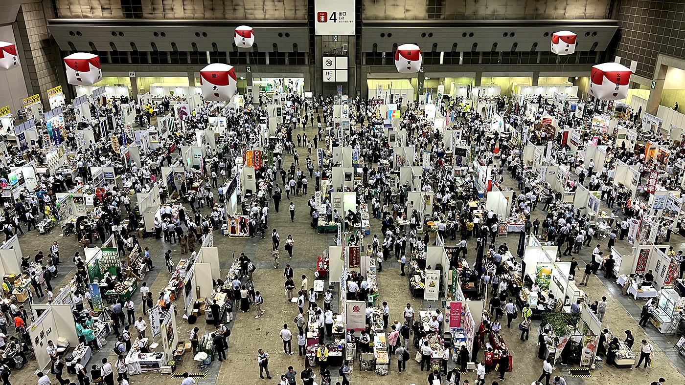 大勢の来場者で賑わうアグリフードEXPOの会場