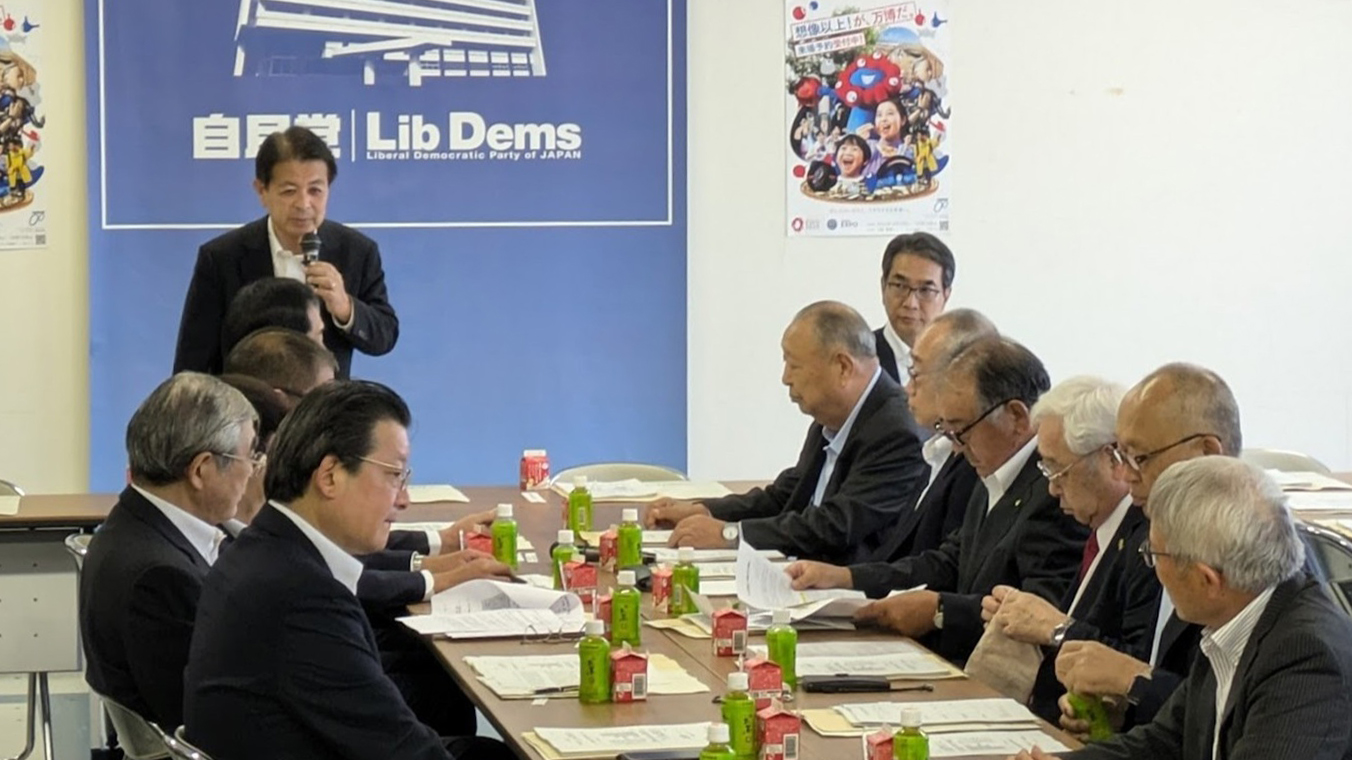 農林予算の概算要求額を決めた27日の自民党農林合同会議