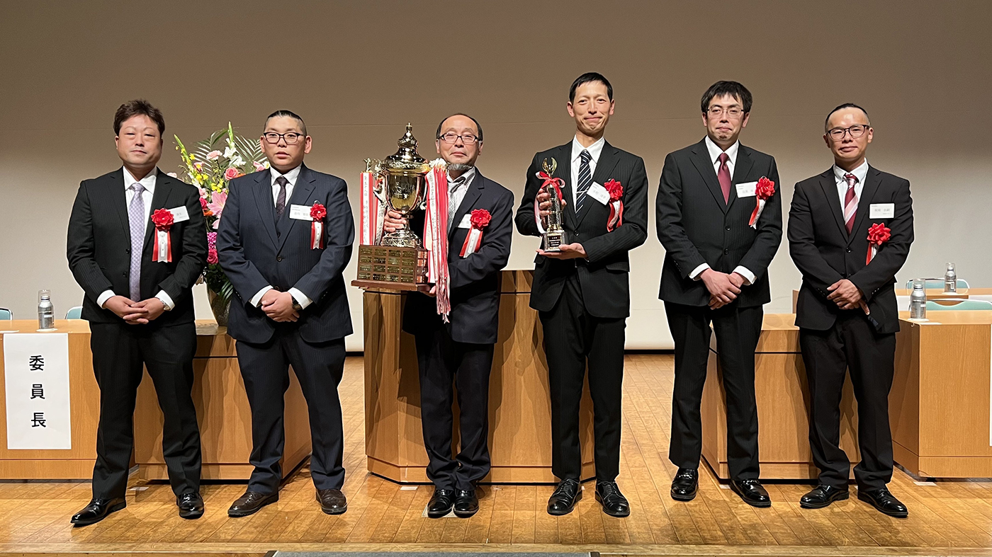 左から目黒亮さん、赤川雅臣さん、塩倉健一さん、小野洋平さん、梶岡由嗣さん、椿満生さん