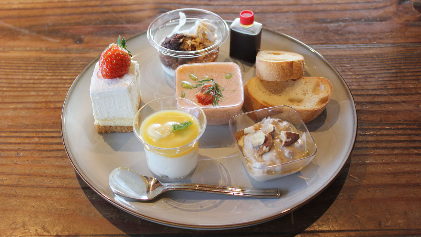 ヨーグルトを使ったスイーツやディップの数々