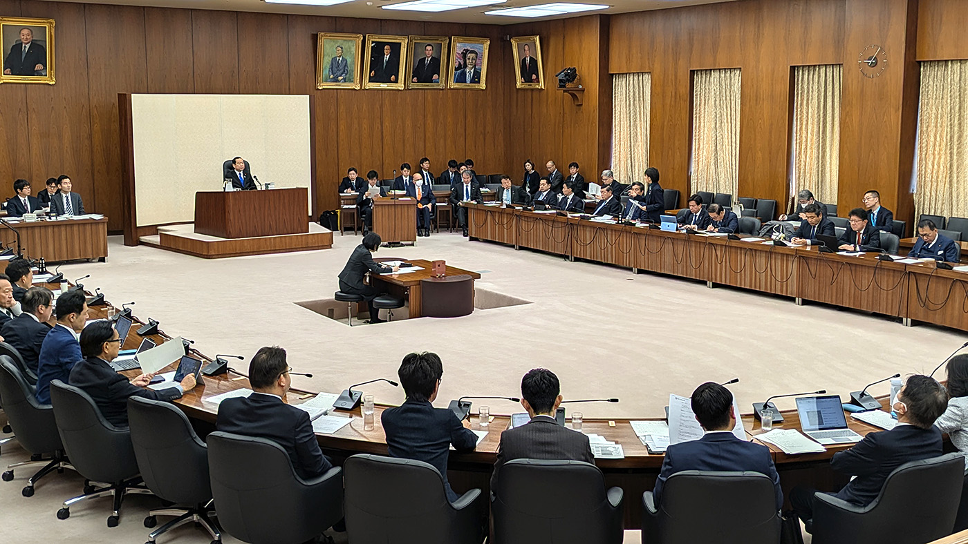 衆院農水委で開かれた集中審議の様子