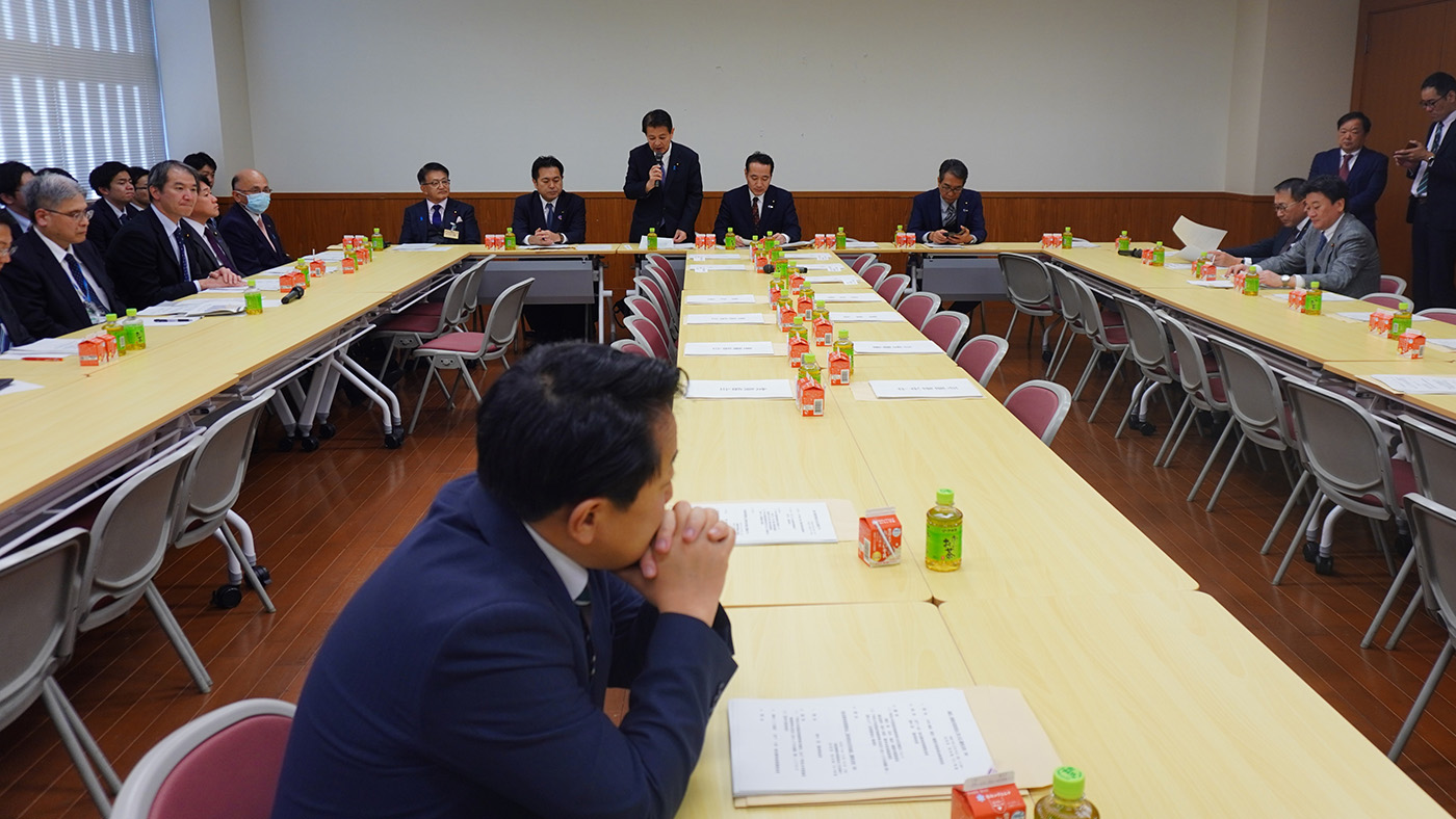 自民党本部で開かれた畜酪委の様子