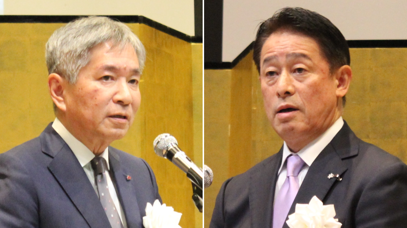 挨拶する大貫Jミルク会長（左）と佐藤乳協会長（右）