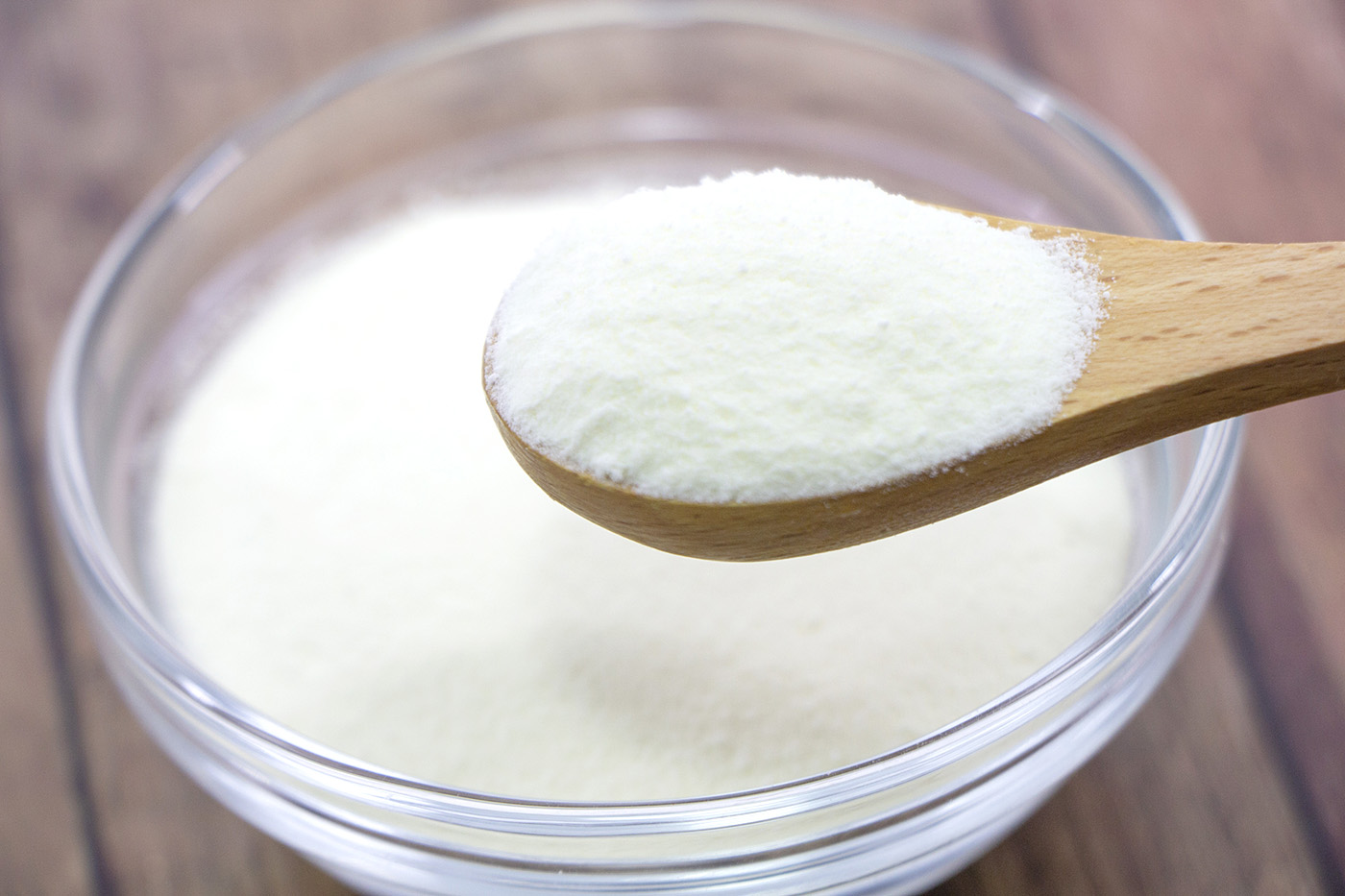 食卓のスキムミルク（脱脂粉乳）