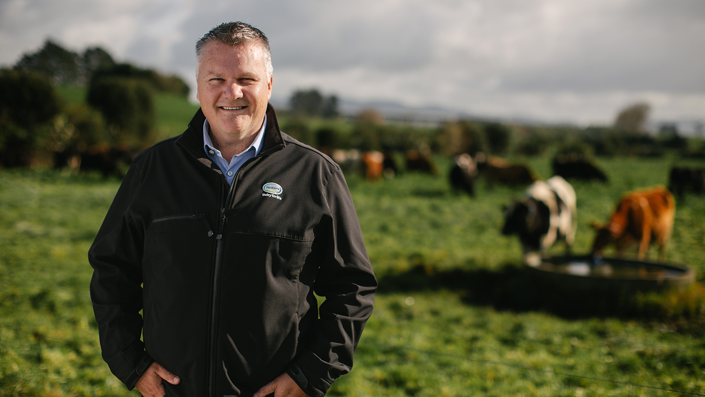 退任するマイルズ・ハレルCEO