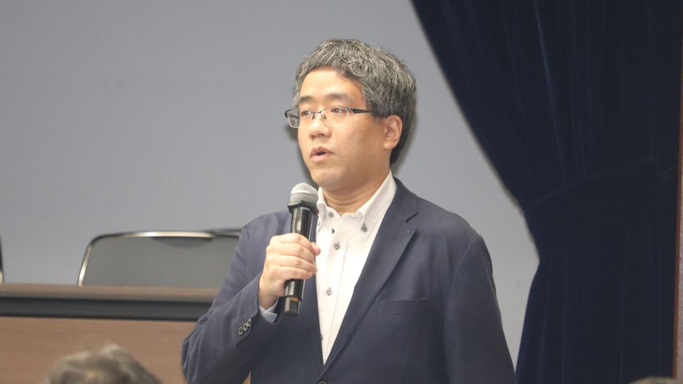 講演する清水池義治准教授