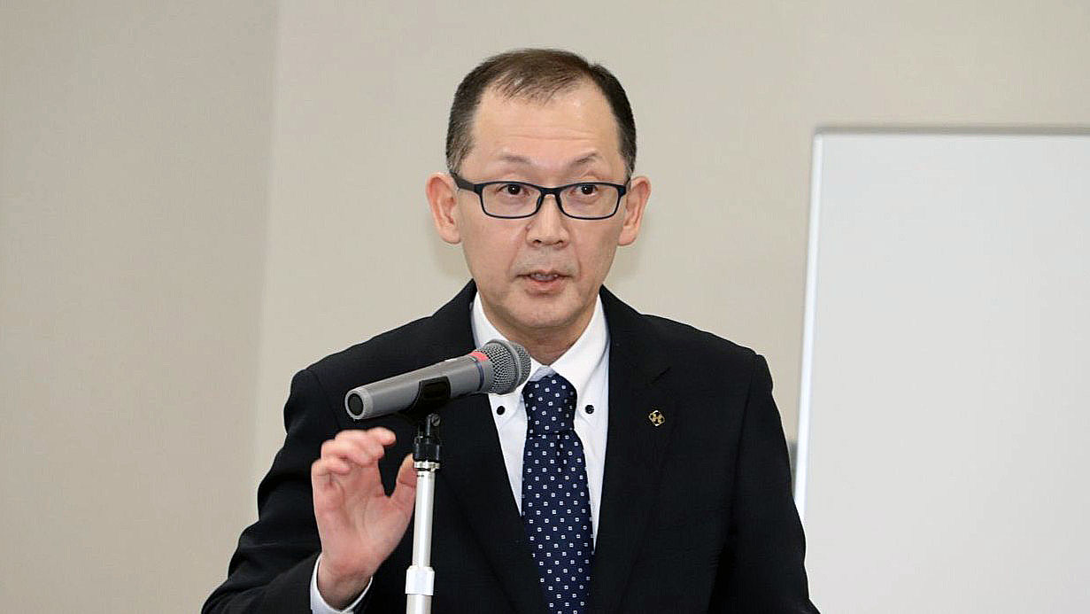 今春の商品開発方針などについて説明する桜庭弘人営業統括部長