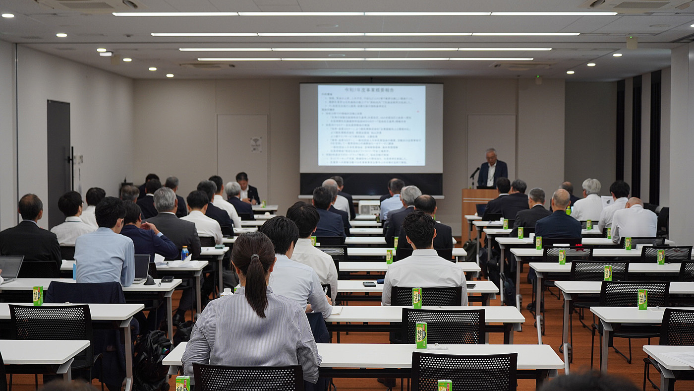 1日に開かれた日本乳容器・機器協会の総会