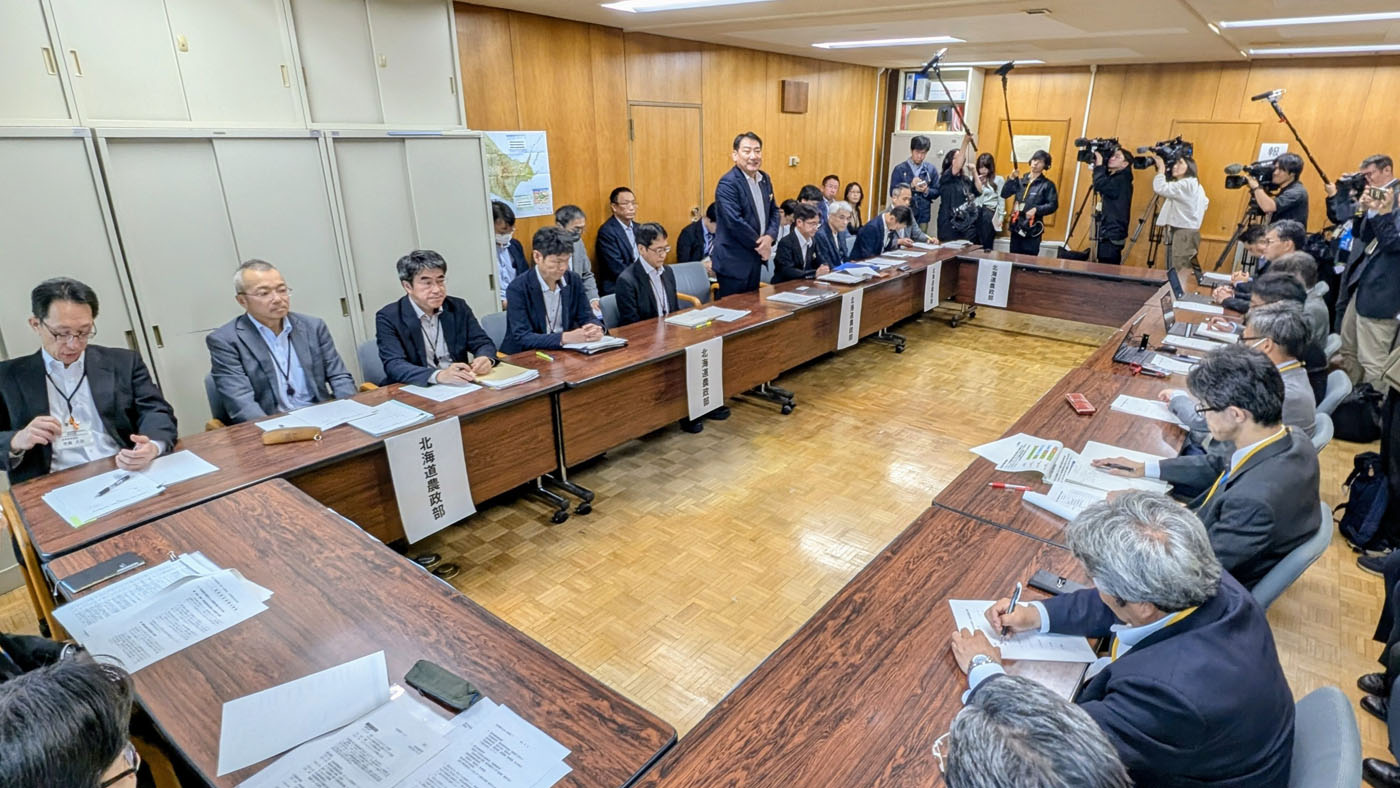 北海道庁で開かれた「中東情勢に関する連絡会議」
