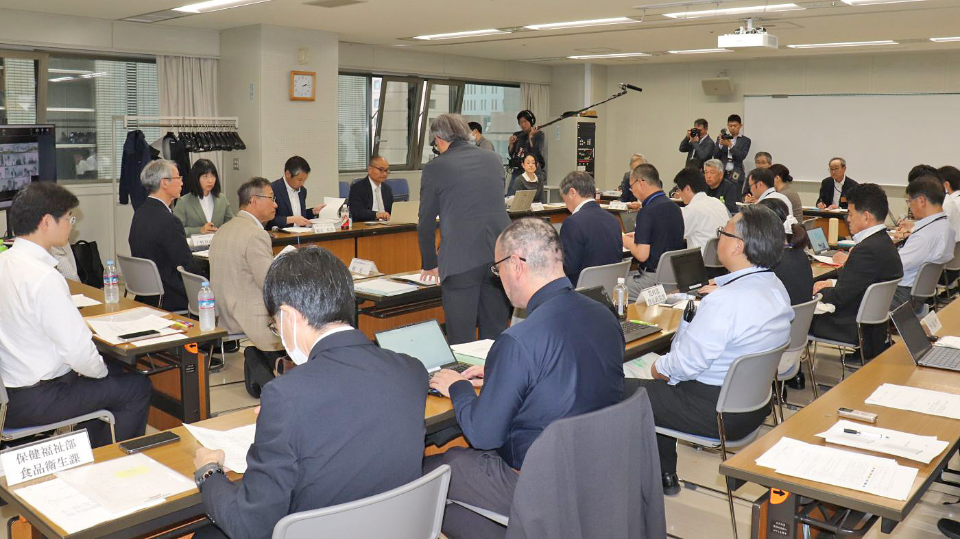 8日開かれたエゾシカ対策有識者会議