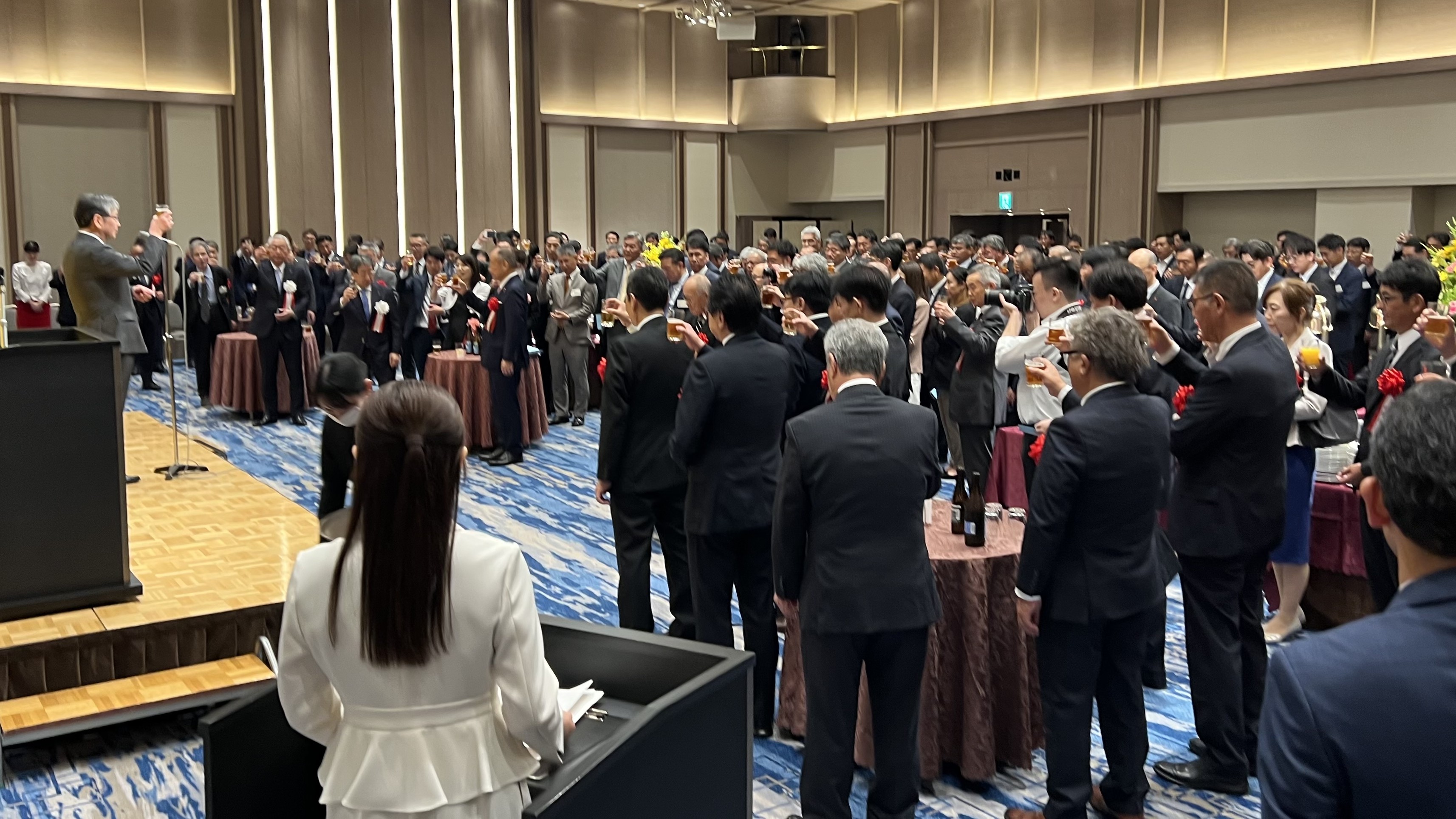 関係者260人がアイス協創立60周年を盛大に祝った