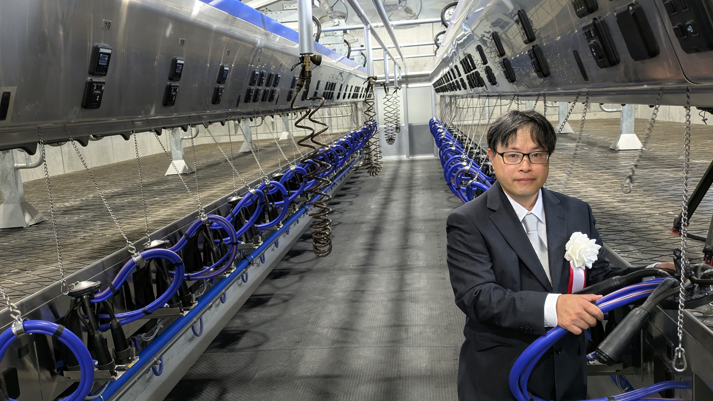 20頭Ｗの新型パラレルパーラーと脇坂伸彦社長