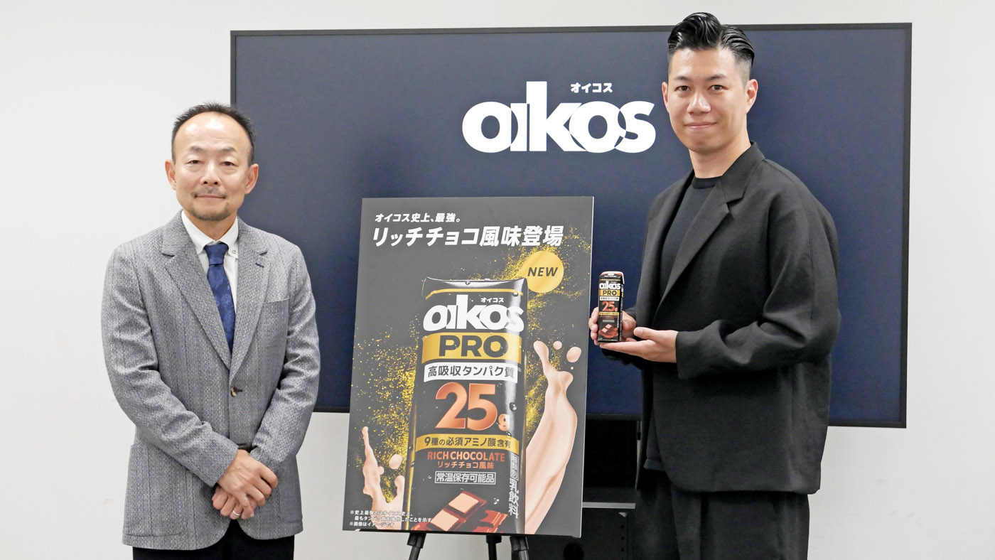 新商品発表会に登壇した藤田聡教授（左）と森祥平氏